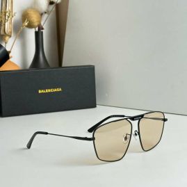 Picture of Balenciga Sunglasses _SKUfw54044918fw